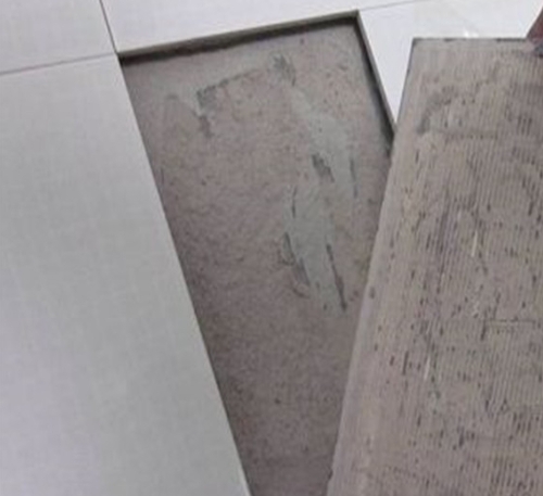 汾阳瓷砖空鼓维修公司分享瓷砖铺贴时如果打浆（即涂抹在瓷砖背面和基层上的砂浆或瓷砖胶）过少，会带来以下问题